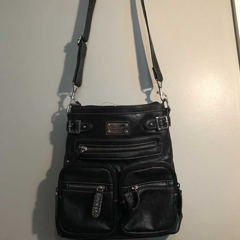 Nine West • Satchel
